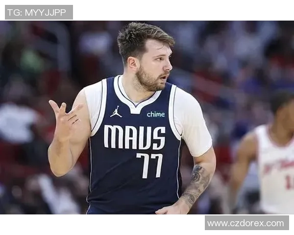 东契奇狂砍73分刷新现役最高纪录独行侠力克太阳终结其11连胜之旅 东契奇狂砍73分刷新现役最高纪录独行侠力克太阳终结其11连胜之旅